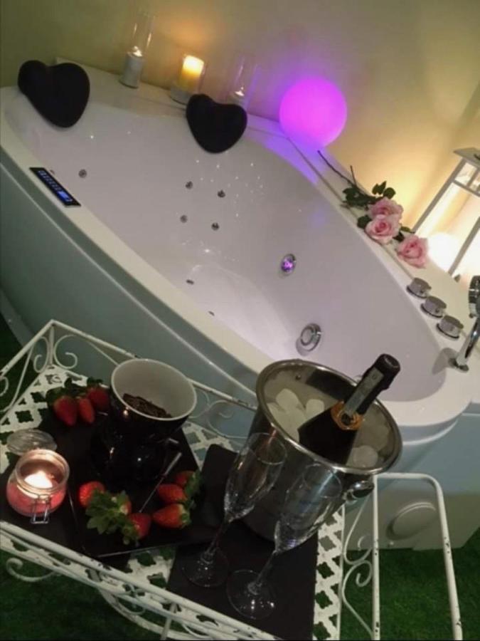 B&B Ravenna in Love Relax Conventello Exteriör bild