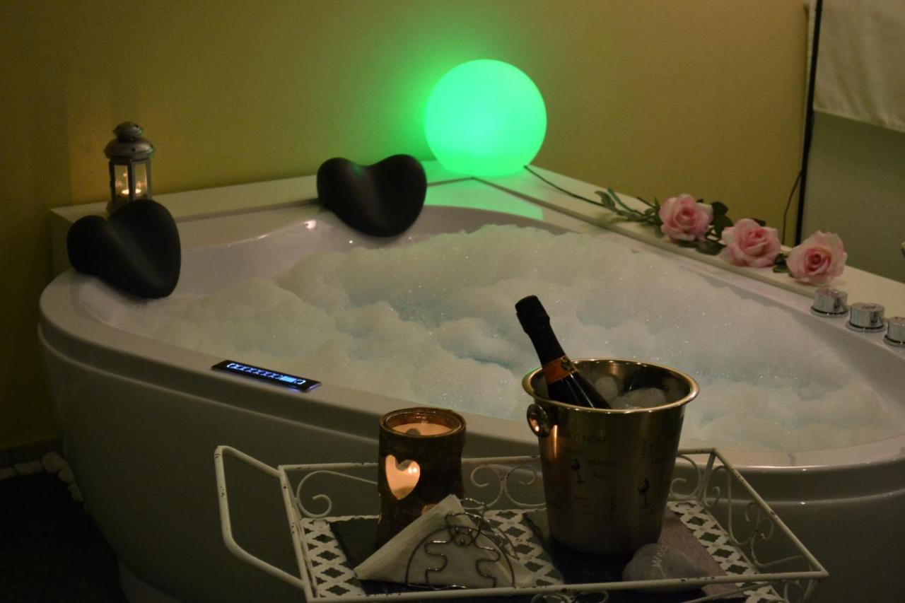 B&B Ravenna in Love Relax Conventello Exteriör bild